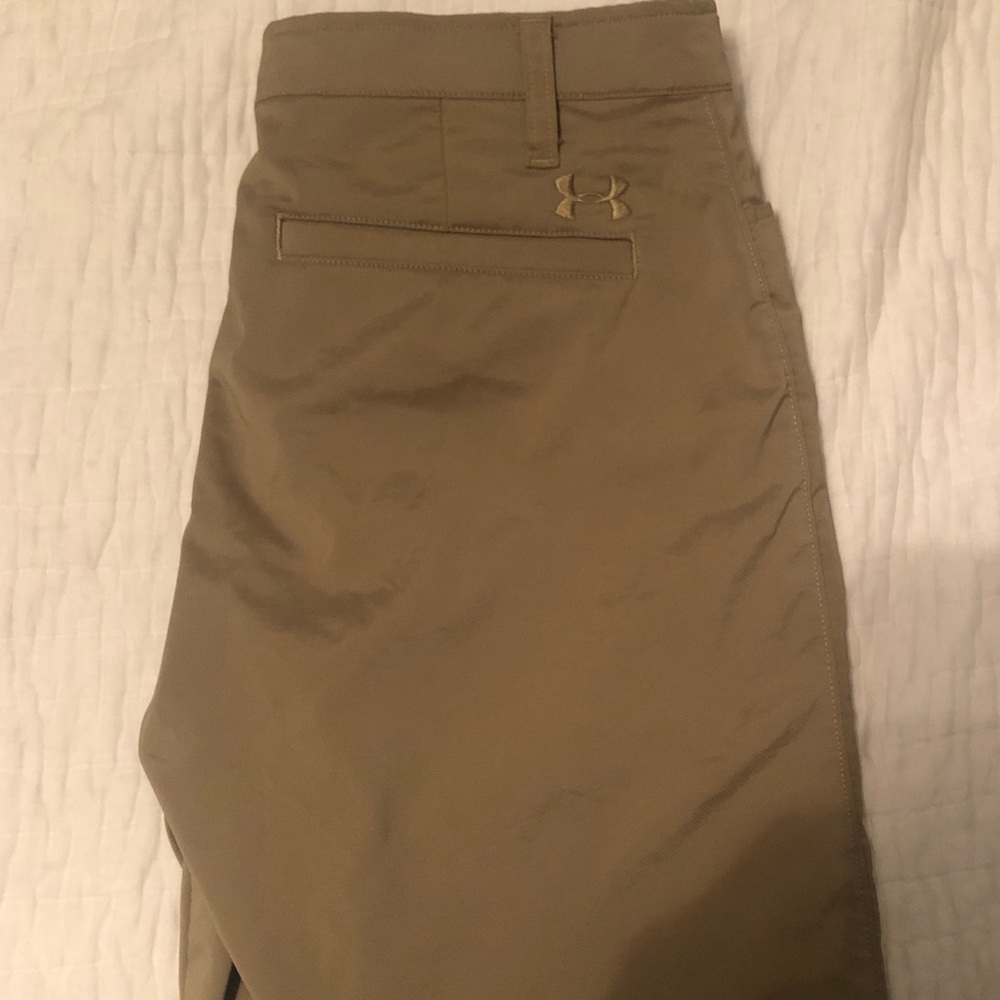 Under armor 32 Golf Shorts